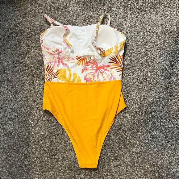 Tropical Leaf Print & Yellow Colorblock One-Piece Swimsuit Medium - Picture 3 of 3